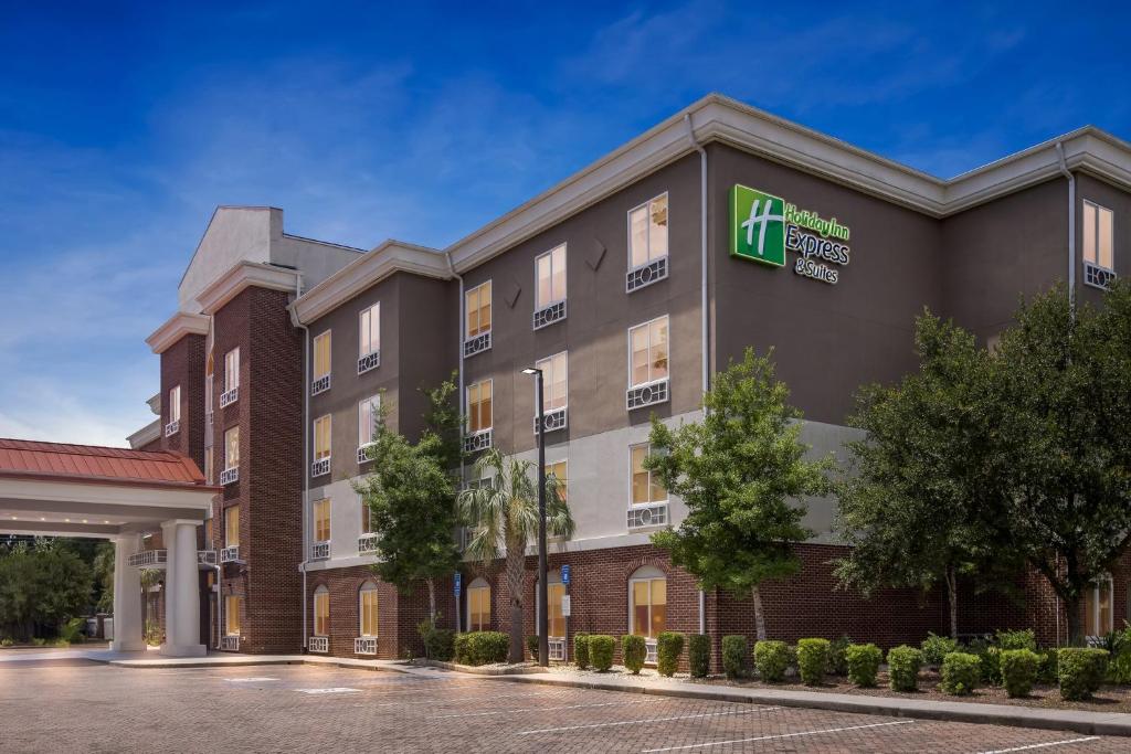 Holiday Inn Express Hotel & Suites Savannah Midtown, an IHG Hotel